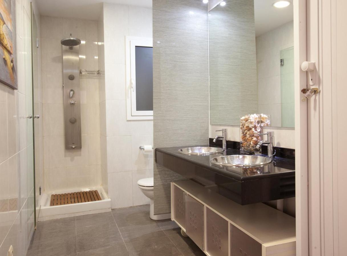 Appartamento Rambla Cat - Penthouse With Terrace Barcellona Esterno foto